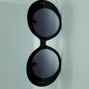 Round 2 Sunnies